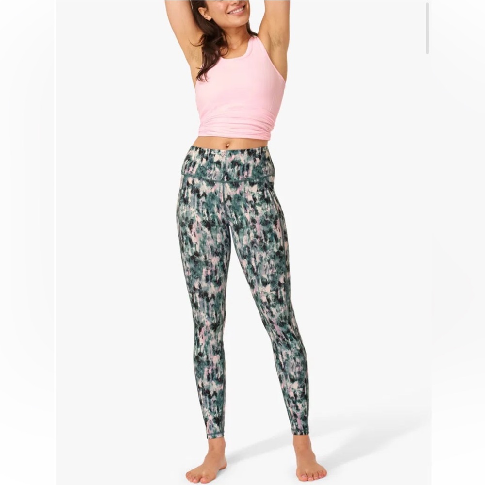 #253. Sweaty Betty Super Sculpt Butterfly 7/8 Leggings
